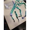 Image 2 : 2 NEW TOP PAW 6FT LEASHES AND 14" COLLARS