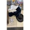 Image 2 : WOOD COCA COLA CRATE HEATED BLANKET AND COWBOY HAT
