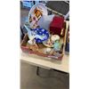 Image 2 : 2 BOXES OF COLLECTIBLES INCLUDING ROYAL ALBERT CHINA