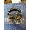 Image 2 : RAZER NARI ESSENTIAL WIRELESS HEADPHONES - TESTED WORKING, RETAIL $149