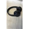 Image 2 : BEATS SOLO 3 ICON BLUETOOTH HEADPHONES - TESTED WORKING, RETAIL $249
