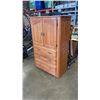 Image 2 : 3 DRAWER WARDROBE DRESSER