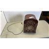 Image 1 : VINTAGE THOMAS COLLECTORS EDITION RADIO WORKING