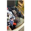 Image 2 : BOX OF NEW WOMENS SIZE XXL CLOTHING