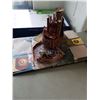 Image 3 : STARWARS PAPER MODEL COMPLETE WITH GAME OF THRONES 3D POPUP BOOK AND HELI CLOCK