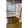 Image 2 : HISENSE STAINLESS DOUBLE DOOR REFIDGERATOR WITH BOTTOM FREEZER WORKING