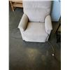 Image 2 : AS NEW LAZYBOY POWER RECLINER