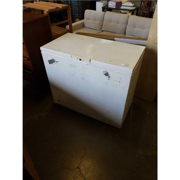 FRIGIDAIRE CHEST FREEZER WORKING