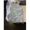 Image 2 : NEW 36" GOLF SHORTS, LARGE TSHIRT AND VISOR