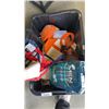 Image 2 : TOTE OF MENS ABSORBANT UNDERWEAR, IKEA SHELF, REUSABLE BAGS AND MORE