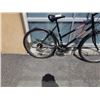 Image 2 : BLACK MOUNTAIN TOUR BIKE
