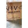 Image 2 : VIVO ADJUSTABLE DESK LIGHT WOOD