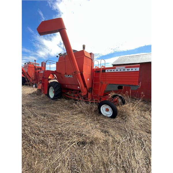 5542 Cockshutt combine (as is)
