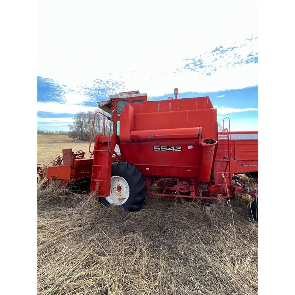 5542 Cockshutt combine (as is)