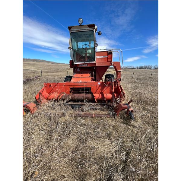 5542 Cockshutt combine (as is)