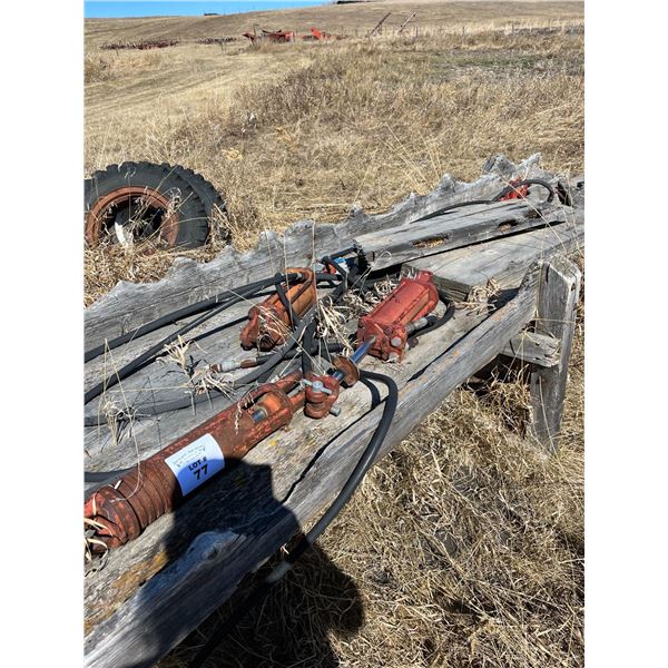 5 Hydraulic Cylinders