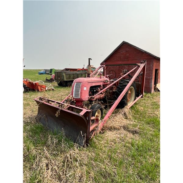 Cockshutt tractor 40 c/w Farm hand