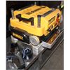 Image 5 : 13" DEWALT THICKNESS PLANER MODEL DW735