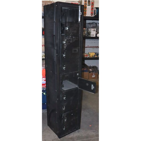 10 DOOR METAL LOCKER H77.5  X W16.5  X D16 