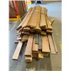 Image 2 : PALLET LOT - Assorted mouldings, Baseboard & Trim 8 ft Lengths NEW