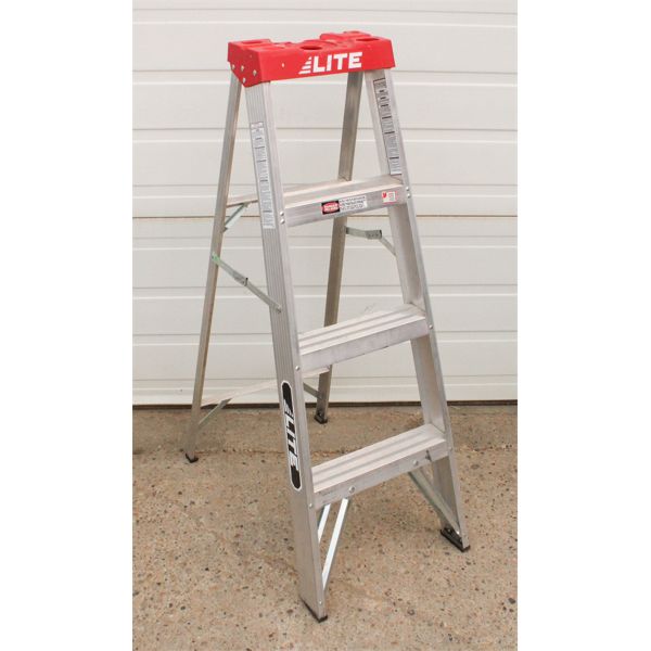 3 STEP ALUMINIUM LITE BRAND STEP LADDER
