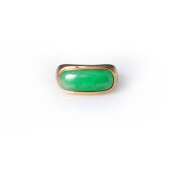 A Handmade 18K Yellow Gold & Jadeite Saddle Ring