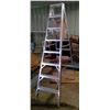 Image 2 : 8' aluminum ladder