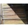 Image 2 : 2 wire shelves (19 X36)