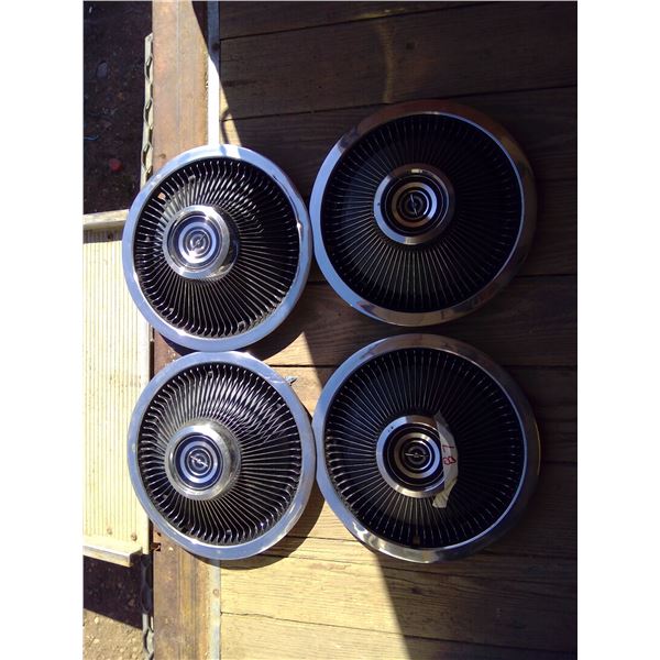 4 hubcaps