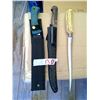 Image 1 : 3 knives, 2 sheaths