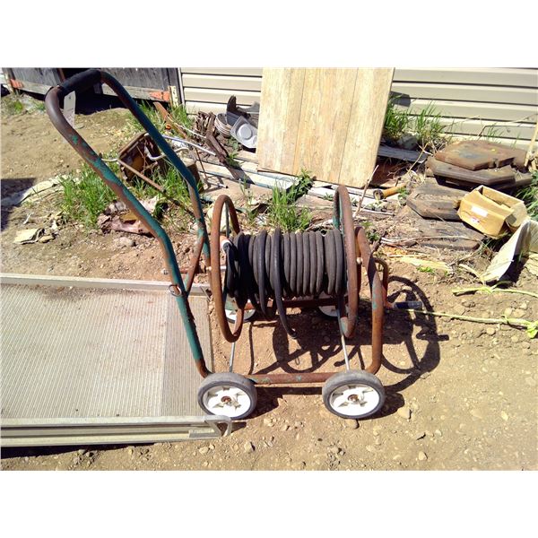 Hose reel with hose