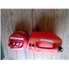 Image 1 : 2 gas cans ( 23l and ?)