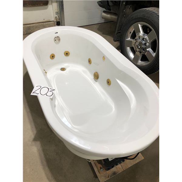 Hytec jet tub. (Working well when removed). L-65". W-35"