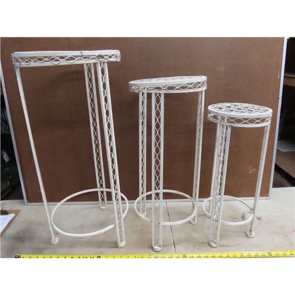 3 Nesting metal plant stands