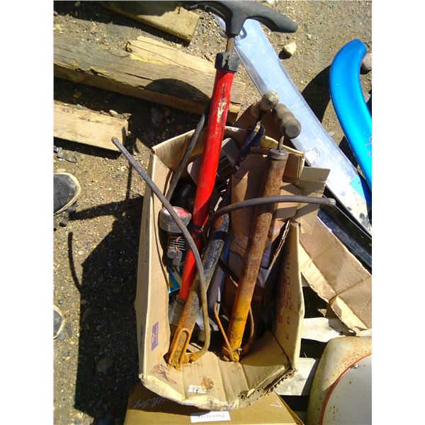 Assorted houshold hardware and 2 new door closures