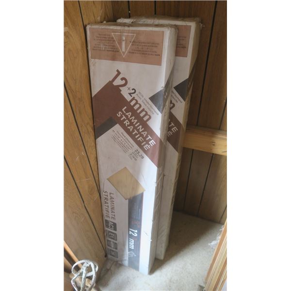 lot of flooring panels