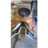 Image 3 : Custom Rodeo Saddle and horse blanket - 16" from horn to seat back - stand not included