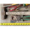 Image 2 : Lot of assorted tools