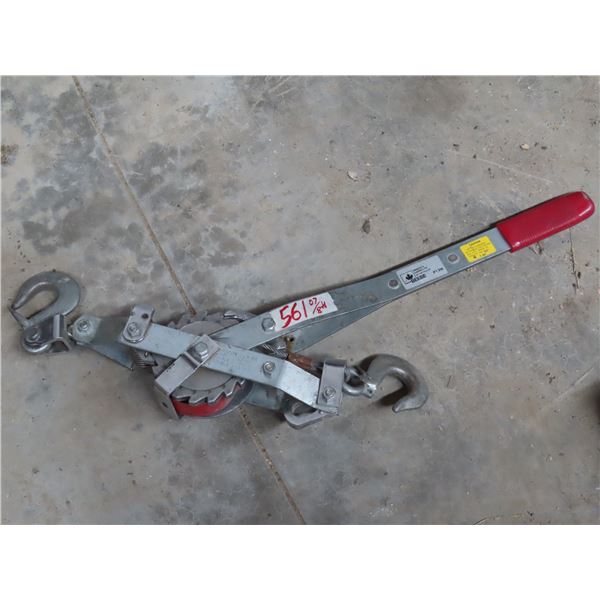 Cable puller with 2 hooks