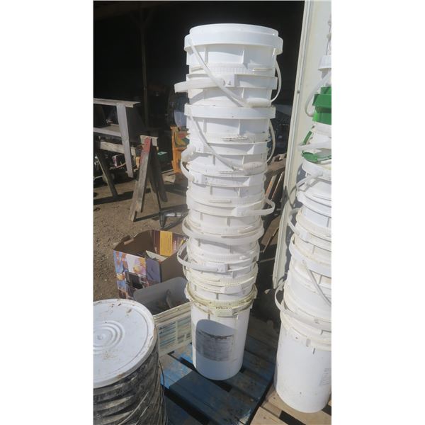 lot of assorted buckets