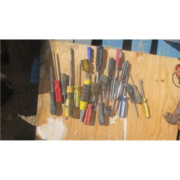 lot of assorted screwdrivers