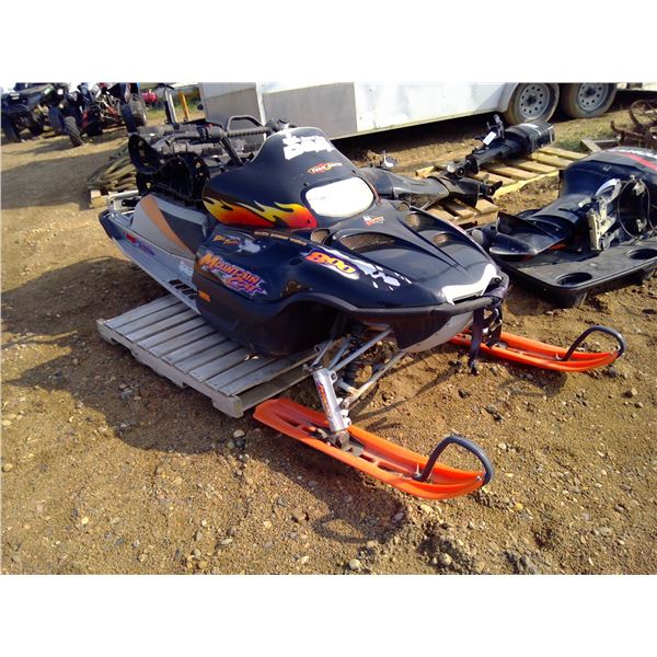 2002 ARCTIC CAT MOUNTAIN CAT 800 4UF02SNWX2T117128 (HAS KEYS) SEE DESCRIPTION