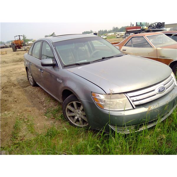 2007 Ford Taurus has key  Runs but not shifting   VIN 1FAHP24W38G107481