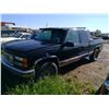 Image 2 : 1994 GMC Sierra  4X4  ext cab NO KEY  AS IS  VIN 2GTEK19K3R1569694