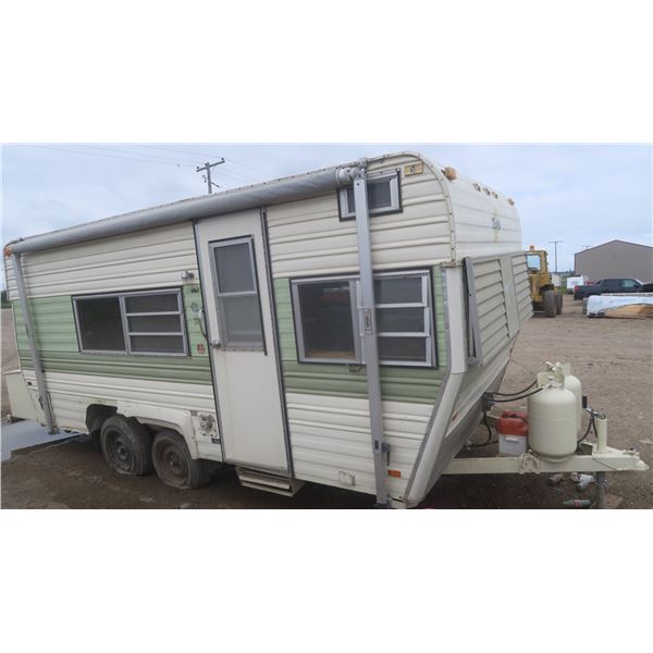 1974 Terry Model H19 Camper - handyman special - 24H3 HS9948