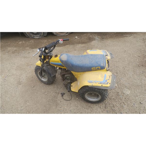 Vintage Suzuki 50 Trike - non-runner