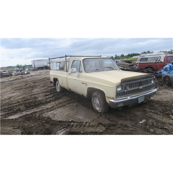 1982 Chevrolet Custom Deluxe - as-is, 6cyl, 64635km on odo - 2GCDC14D4C1202294