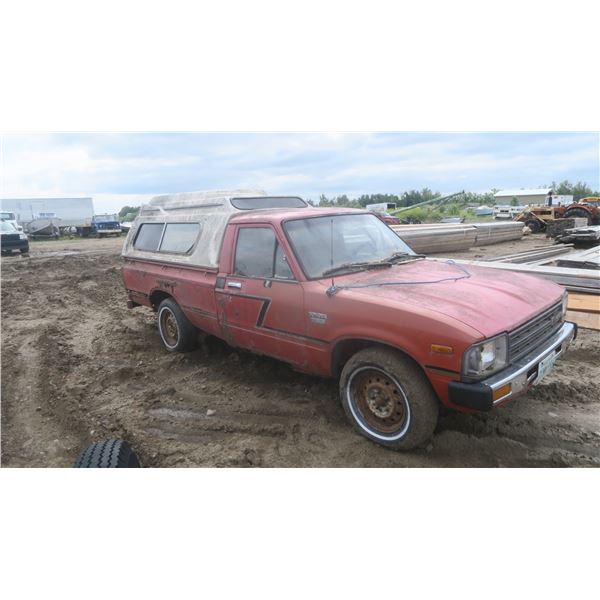 1983 Toyota Hilux Diesel - as-is, frame broken, handyman special, 294237KM on odo - JT4LN44D5D112044