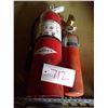 Image 1 : 2 fire extinguishers