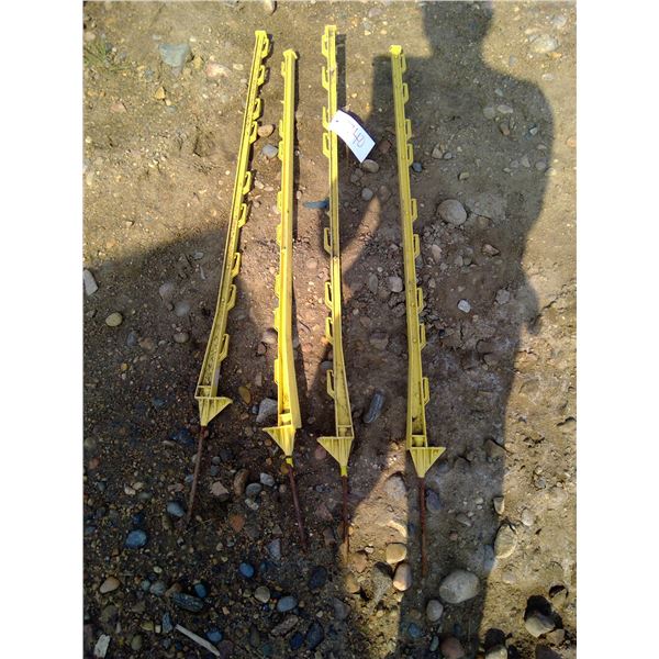4 electric fence posts